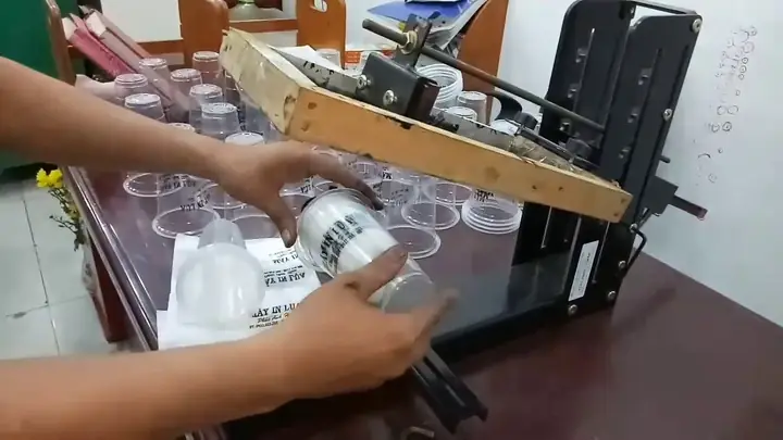 Mua Máy In Ly Nhựa: Báo Giá, Loại Máy & Kinh Nghiệm Chọn Mua Tốt Nhất Mua Máy In Ly Nhựa: Báo Giá, Loại Máy & Kinh Nghiệm Chọn Mua Tốt Nhất