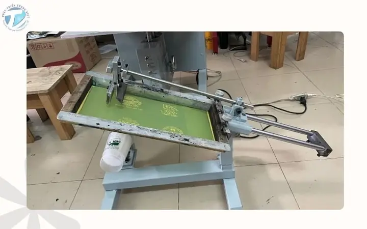 Chế Tạo Máy In Lụa: Hướng Dẫn Toàn Diện Từ Thiết Kế Đến Vận Hành Chế Tạo Máy In Lụa: Hướng Dẫn Toàn Diện Từ Thiết Kế Đến Vận Hành