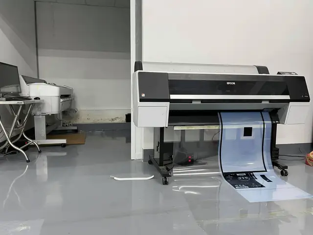 Máy In Chuyển Nhiệt Trên Nhựa: Hướng Dẫn Chi Tiết & Lưu Ý Quan Trọng