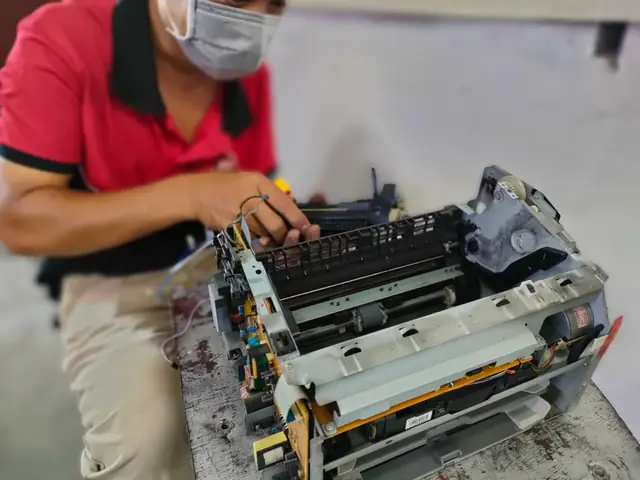 Máy In Giấy Liên Tục: Phân Loại, Lợi Ích & Cách Khắc Phục Sự Cố Phổ Biến Máy In Giấy Liên Tục: Phân Loại, Lợi Ích & Cách Khắc Phục Sự Cố Phổ Biến