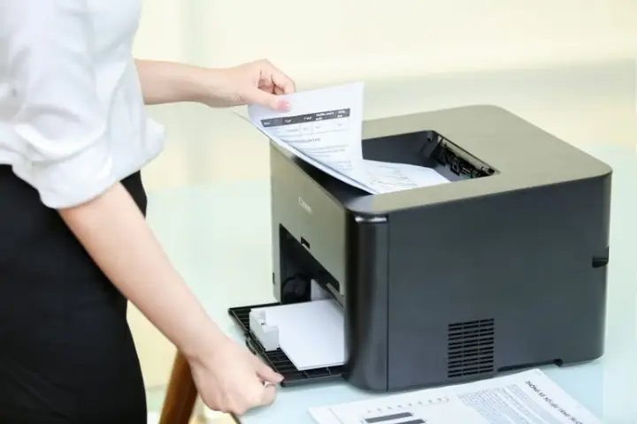 Máy In Giấy Liên Tục: Phân Loại, Lợi Ích & Cách Khắc Phục Sự Cố Phổ Biến Máy In Giấy Liên Tục: Phân Loại, Lợi Ích & Cách Khắc Phục Sự Cố Phổ Biến